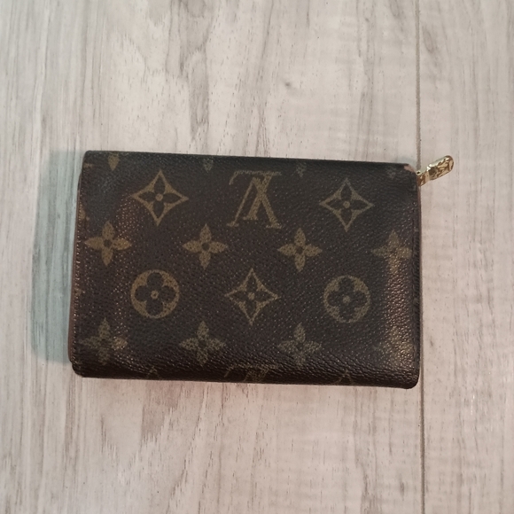 Louis Vuitton Monogram Porte Monnaie Billets Tresor Wallet - Picture 3 of 16